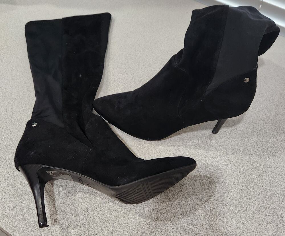 Simply Vera Vera Wang Svannabelle Black Suede High Heel Boots 10M Lightweight